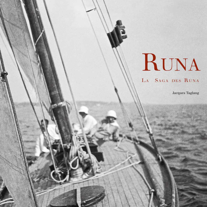 Runa sailing